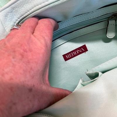 Lot 290 3 purses pastel color