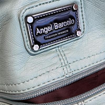 Lot 290 3 purses pastel color