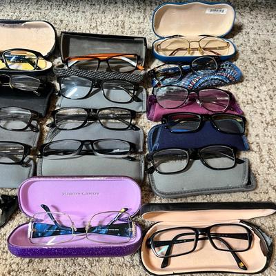 Lot 301Reading glasses