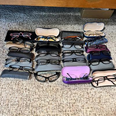 Lot 301Reading glasses