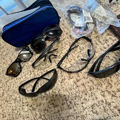 Lot 304 Safety glasses & other