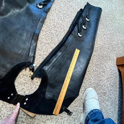 Lot 310 Men's motorcycle chaps