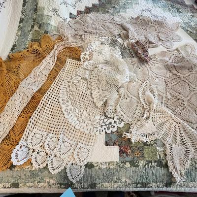 Lot 314 Doilies & lace