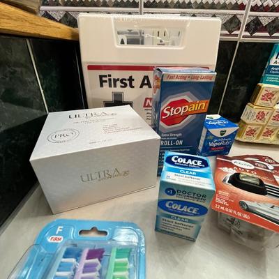 Lot 322 First aid & medicinal