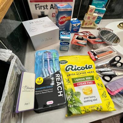 Lot 322 First aid & medicinal