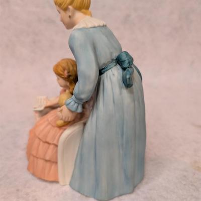 Sale Photo Thumbnail #237: Home Interiors "The Reading Lesson" porcelain figurine Homco #8825-97
7.5x5x3