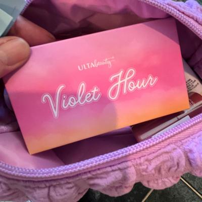 Lot 325 makeup & shoe strings