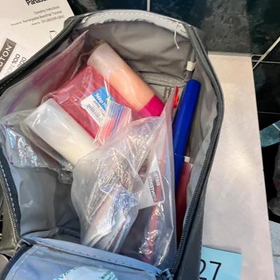 Lot 327 Men's razers & shavers