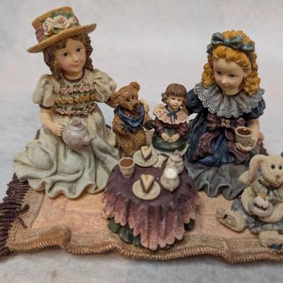 Sale Photo Thumbnail #267: Boyd's Bears and Friends "Yesterday's Child" "Tea for Four" 3507 Limited Edition SE/4137