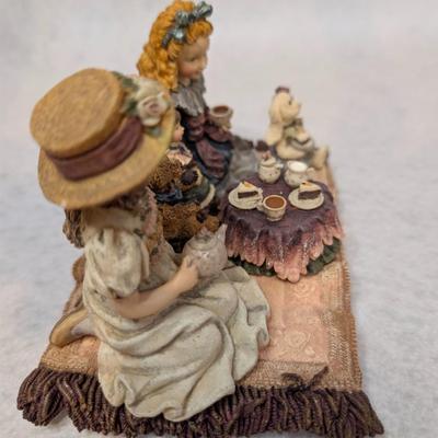 Sale Photo Thumbnail #270: Boyd's Bears and Friends "Yesterday's Child" "Tea for Four" 3507 Limited Edition SE/4137