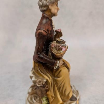 Sale Photo Thumbnail #276: Vintage Napcoware D'Arte Porcelain Figurine 
7x4