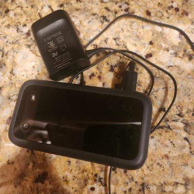 Black nokia flip phone w/ charger