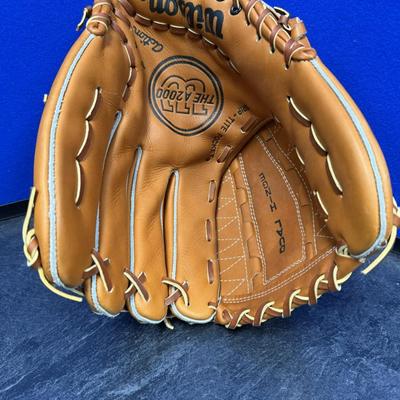 Sale Photo Thumbnail #395: Looks new, very good condition.  
Retails at $125 to $185