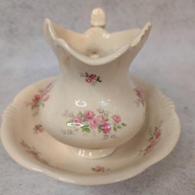 Sale Photo Thumbnail #331: Vintage Athena of Ca Ceramic Pitcher and Wash Basin Set 
excellent condition-no chips or wear 
Pitcher- 5x5
bowl- 7.5x2