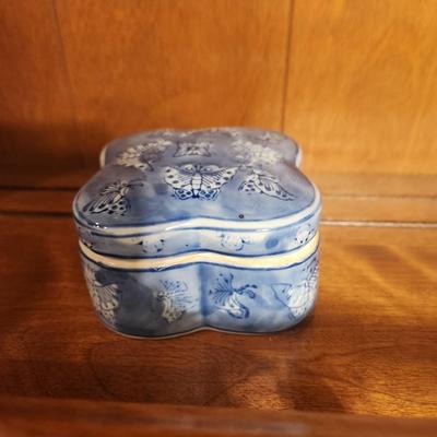 Blue china small container