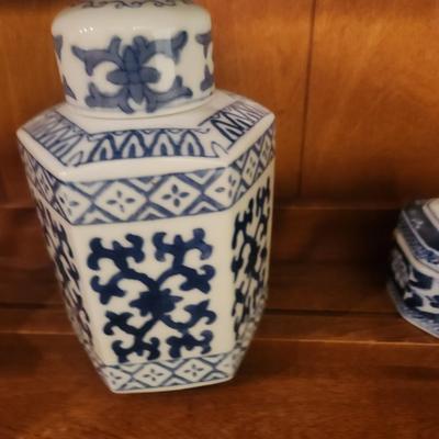 Sakè container blue china