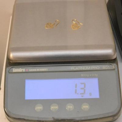 Sale Photo Thumbnail #41: 14 k gold earings