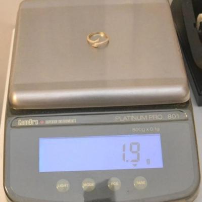 Sale Photo Thumbnail #50: 14 k gold diamind ring