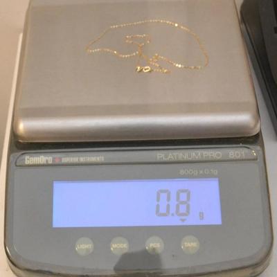 Sale Photo Thumbnail #100: Gold necklsce