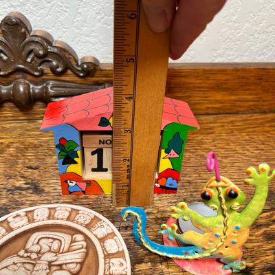 Lot 382 Asst. Decor Southwestern