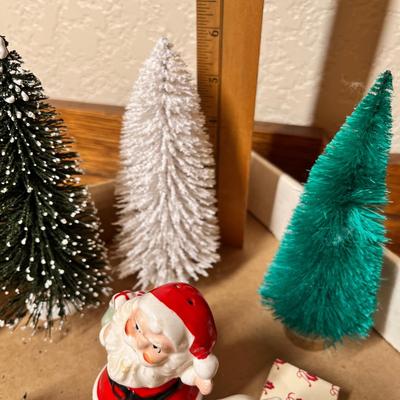 Lot 390 Vintage Christmas