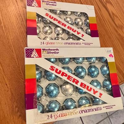 Lot 399 Wintage Woolworth Ornaments