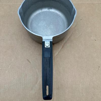 Vintage Magnalite Classic 2-Quart Aluminum Saucepan – Chicago Cutlery Housewares