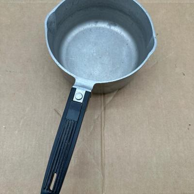 Vintage Magnalite Classic 2-Quart Aluminum Saucepan – Chicago Cutlery Housewares