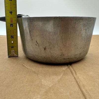 Vintage Magnalite Classic 2-Quart Aluminum Saucepan – Chicago Cutlery Housewares