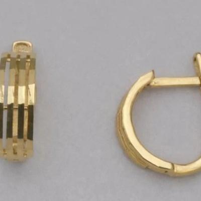 Sale Photo Thumbnail #215: 14 k gold earings