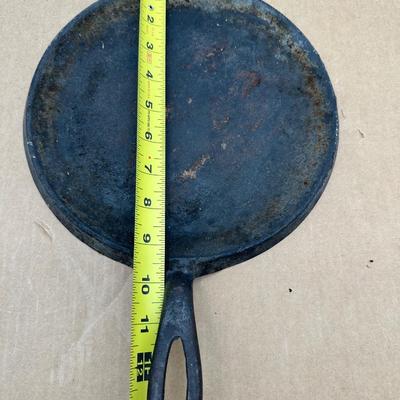Authentic vintage Griswold cast iron skillet, marked “Griswold” in a circle cross logo, “Erie, PA, U.S.A.”, number 608.