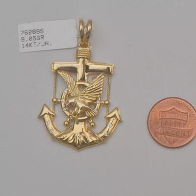 Sale Photo Thumbnail #221: Gold pendant