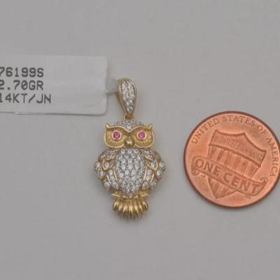 Sale Photo Thumbnail #234: Gold pendant