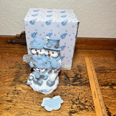 Lot 403 Snowman couple