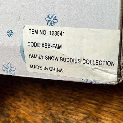 Lot 403 Snowman couple