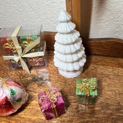 Lot 408 Christmas Candles
