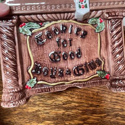 Lot 409 Santa cookie jar