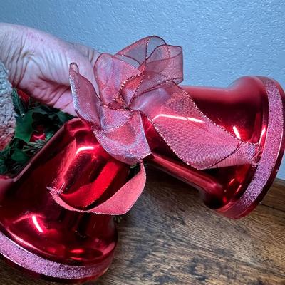 Lot 410 Christmas decor