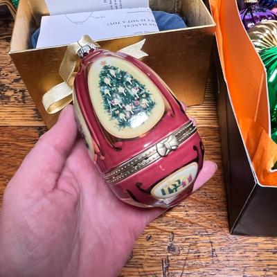 Lot 411 Christmas assortment