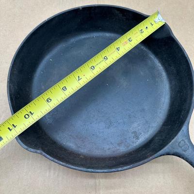 Vintage Griswold #8 Cast Iron Skillet – Erie, PA USA – Large Block Logo – Model 704E