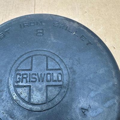 Vintage Griswold #8 Cast Iron Skillet – Erie, PA USA – Large Block Logo – Model 704E