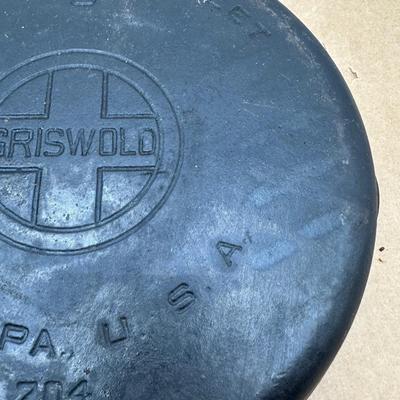 Vintage Griswold #8 Cast Iron Skillet – Erie, PA USA – Large Block Logo – Model 704E