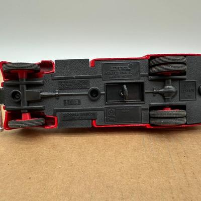 Vintage Texaco Tanker Trucks (2) – Ertl Die-Cast – 1939 Dodge Airflow Replicas – 1994 Edition