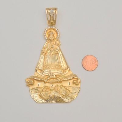 Sale Photo Thumbnail #276: Gold pendant