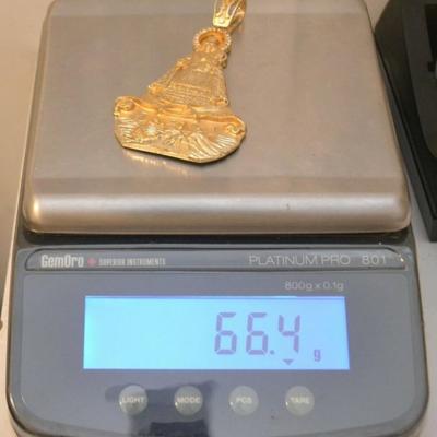 Sale Photo Thumbnail #277: Gold pendant