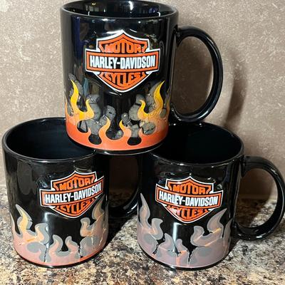 Lot 439 Harley Davidson Mugs