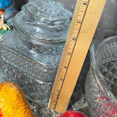 Lot 445 Wexford glass w/ fruit