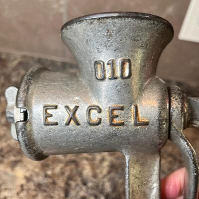 Lot 453 Excel Small grinder