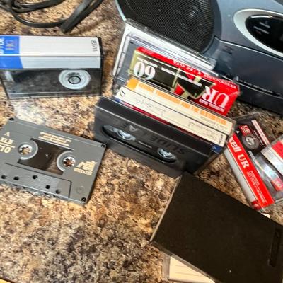 Lot 460 Boom box w/ cassettes