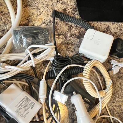 Lot 461 Wires & cables